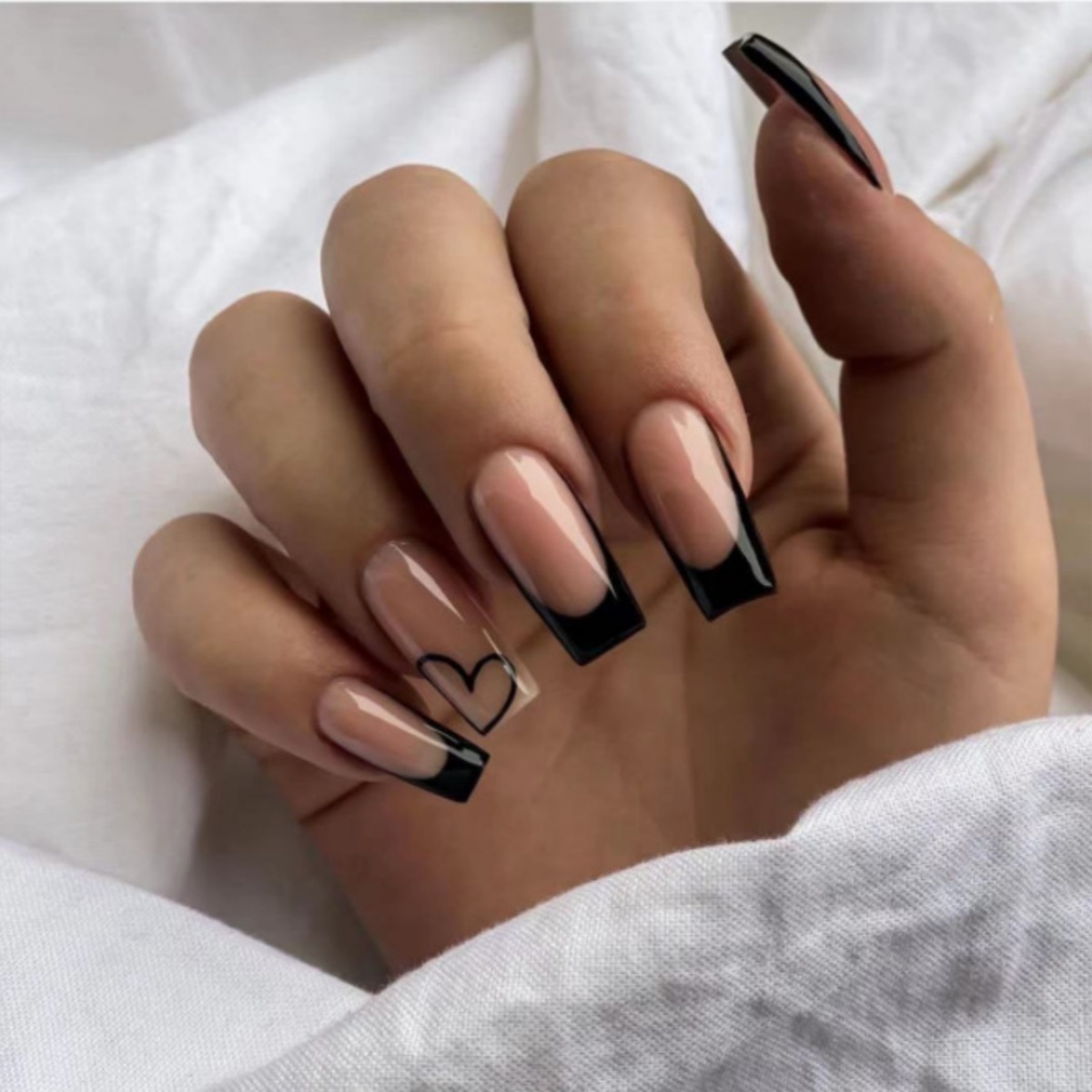 24개 블랙 프렌치 가짜 손톱 세트 나비 모양 라인스톤 - Nail Art Press On 리뷰 및 가격